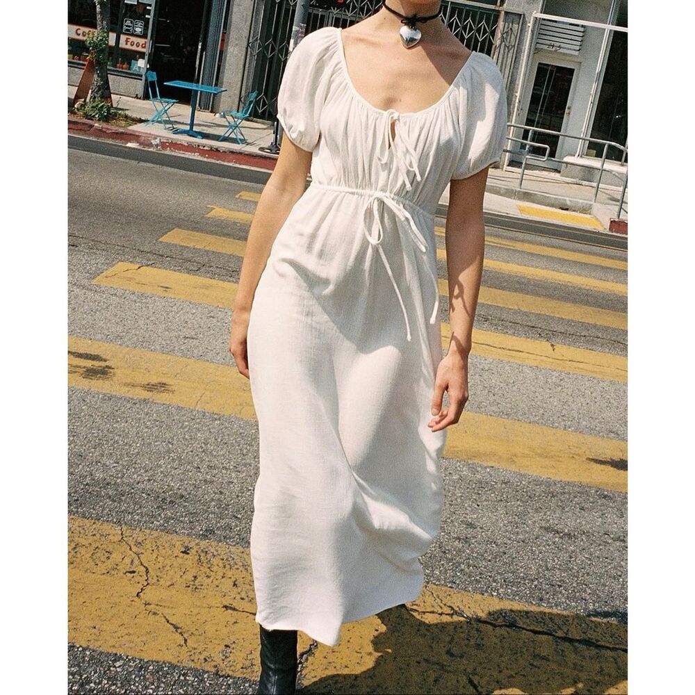Lisa Says Gah Luxe Midi Dress in Milk Eyelet Size S